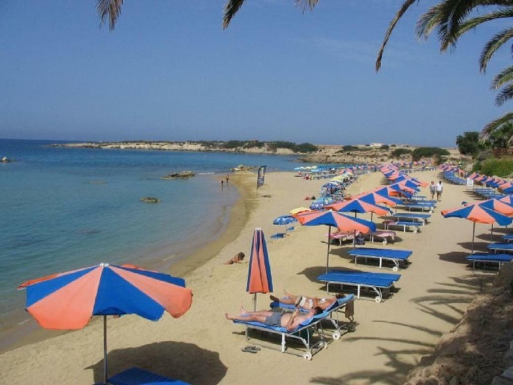 Ground Floor One Bedroom Apartment B2, 3 Pools, Free Wifi بييا المظهر الخارجي الصورة